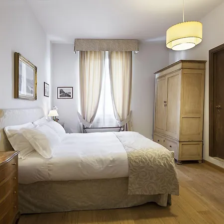 Dei Guelfi Bed & Breakfast