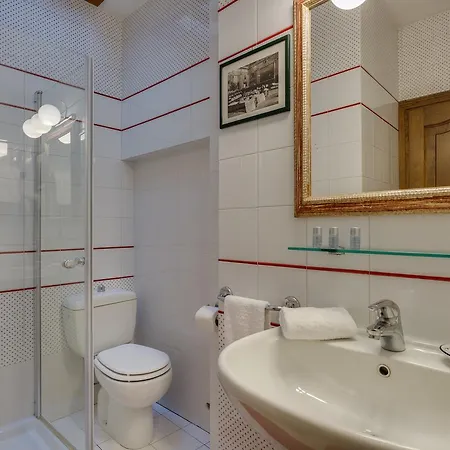 B&B 로칸다 데이 구엘피 4*